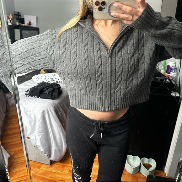 Sunday Best Octavia Aritzia XS NWT Cable Knit Cropped Sweater Grey - Picture 6 of 8